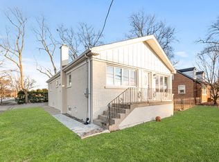 8433 Central Ave, Burbank, IL