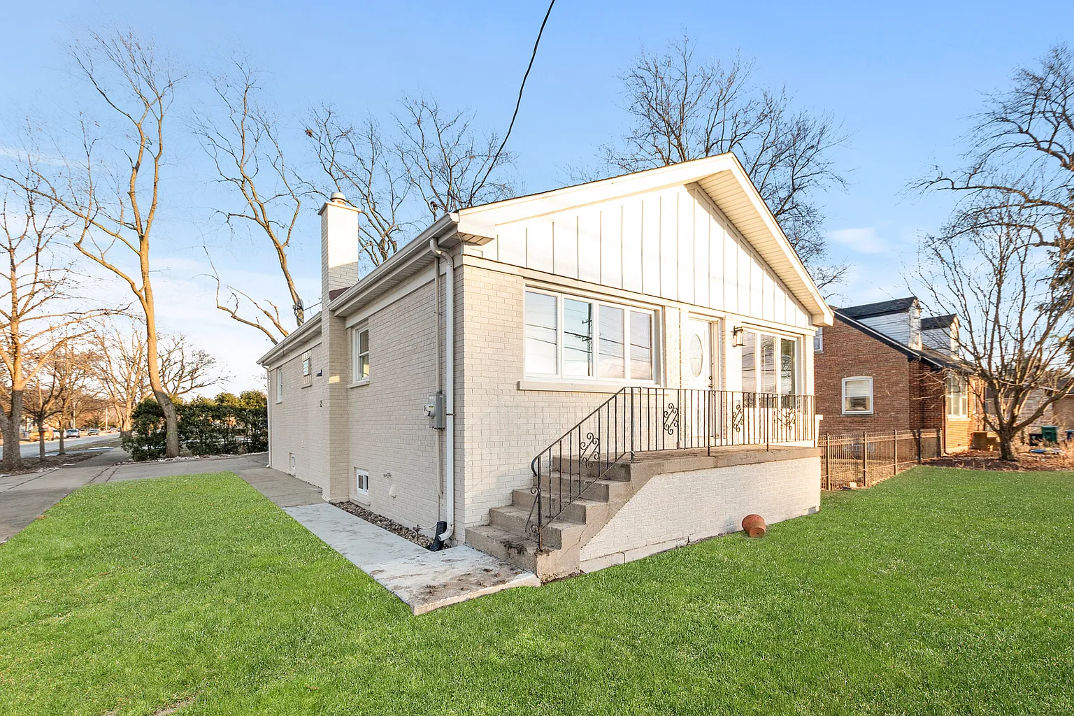 8433 Central Ave photo 1