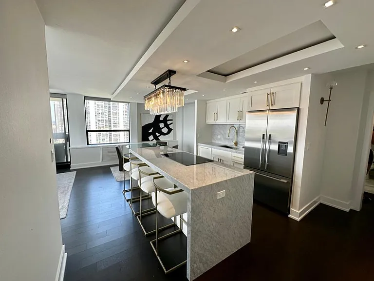 1360 N Sandburg Ter #2012C — Photo 14