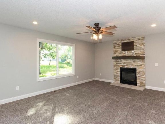 2nd image of 309 Woodhaven Dr