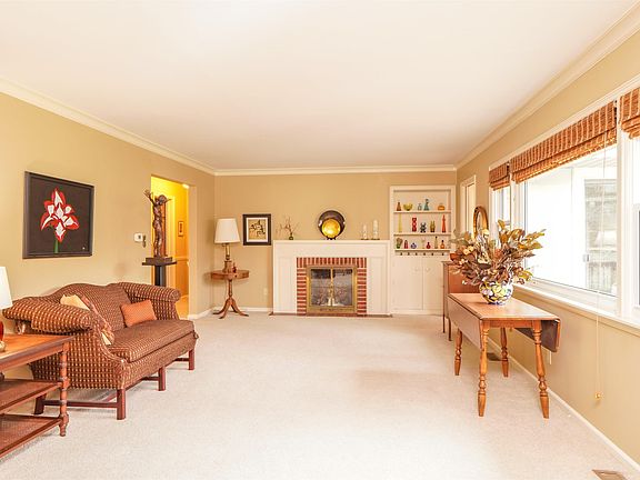 2nd image of 3915 W Godman Ave