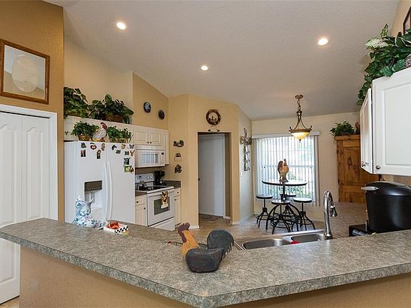 5th image of 1711 James Pointe Dr