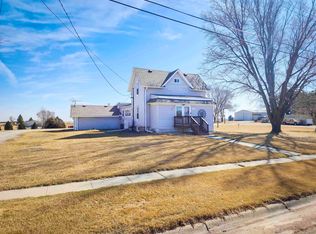 813 S Center St, Tilden, NE 68781