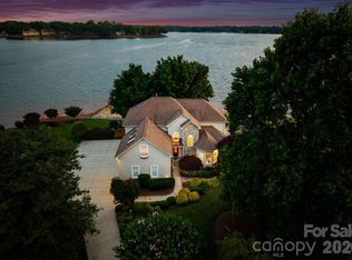 217 Westpaces Rd, Mooresville, NC 28117