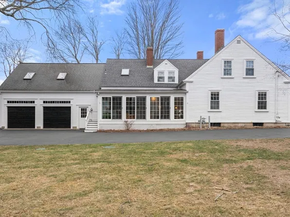 33 Plymouth St, East Bridgewater, MA 02333