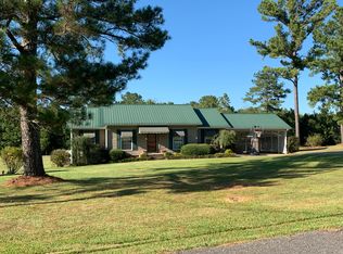 5598 Clinton St, Hokes Bluff, AL 35903