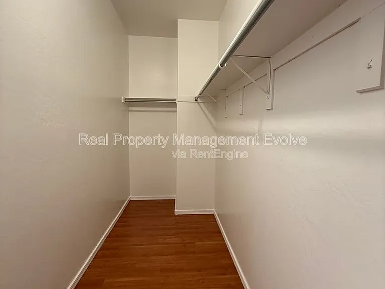 8720 E Knowles Ave — Photo 16