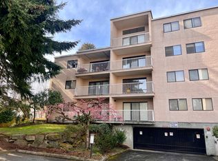 Lakeview Court, Seattle, WA 98115