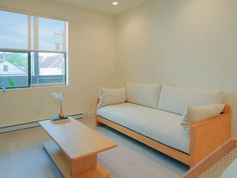 382 Powell St #302