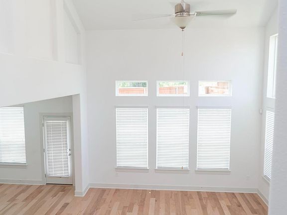 4th image of 7202 Crandower Ct