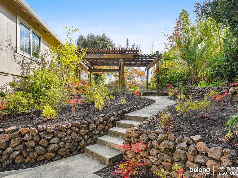 4205 Walnut Blvd — Photo 4
