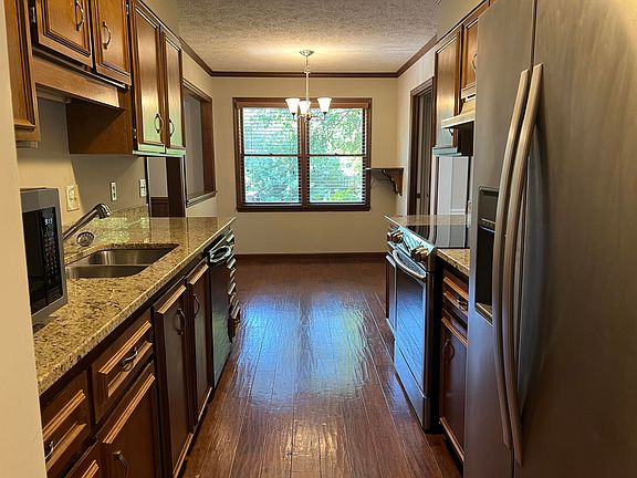 5th image of 155 Gatewood Dr
