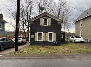 15 Layton St, Lyons, NY 14489