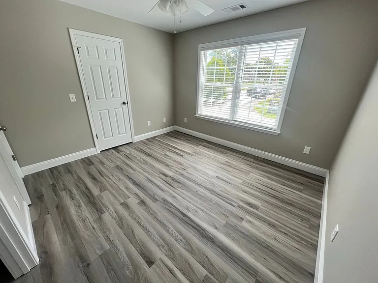 307 Broad St — Photo 8