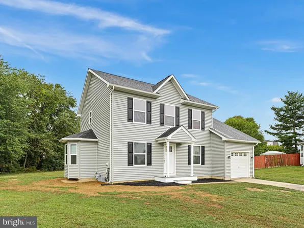 14 Three Rivers Ct, Newark, DE 19702