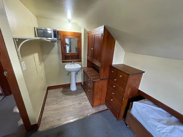 809 W Spofford Ave #6 — Photo 1