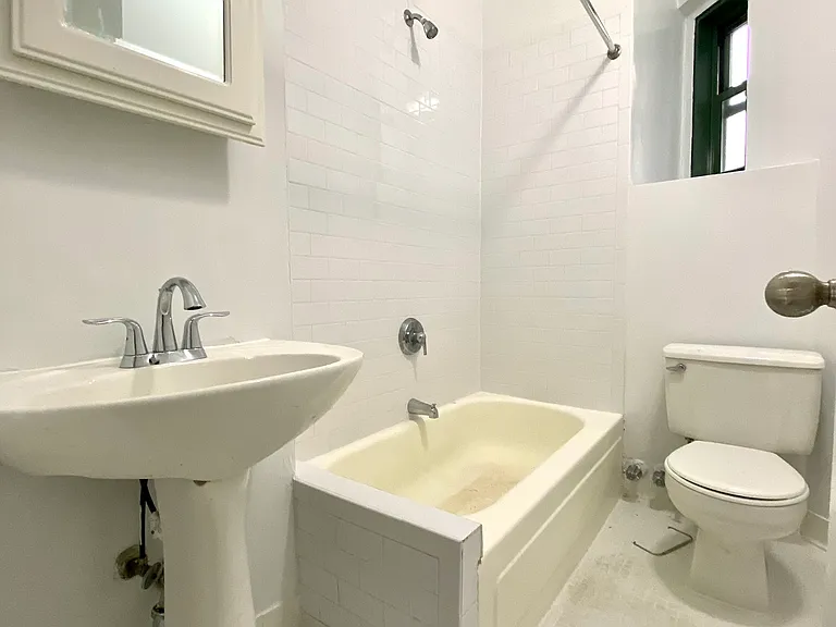 531 E 78th St #6E — Photo 9