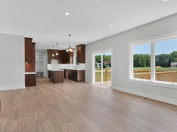 5th image of 9132 Alex Dr #13