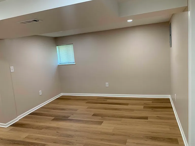 10623 S Mackinaw Ave — Photo 16