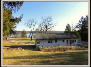 920 Lotus Ter, Newton, NJ 07860
