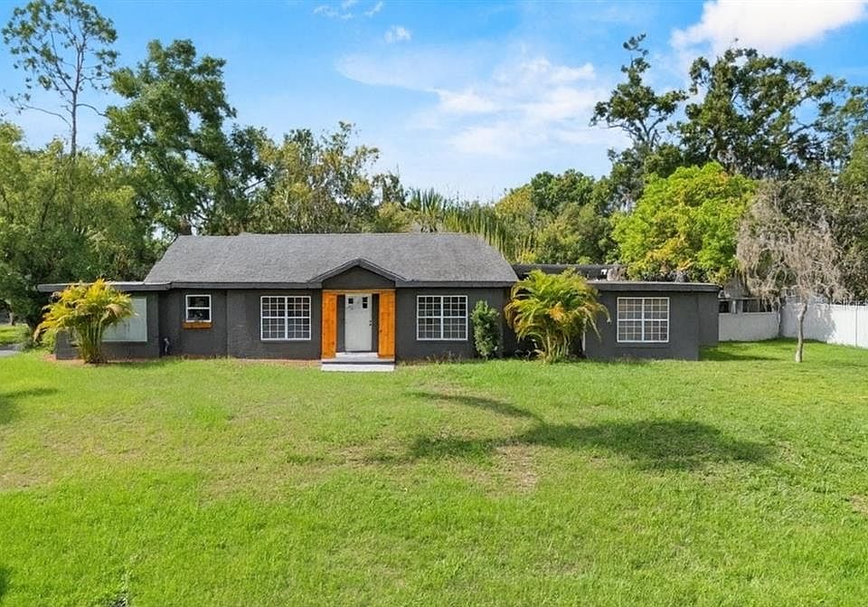 1st image of 504 Prado Pl