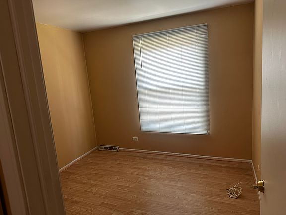 5th image of 425 James Ct Unit C
