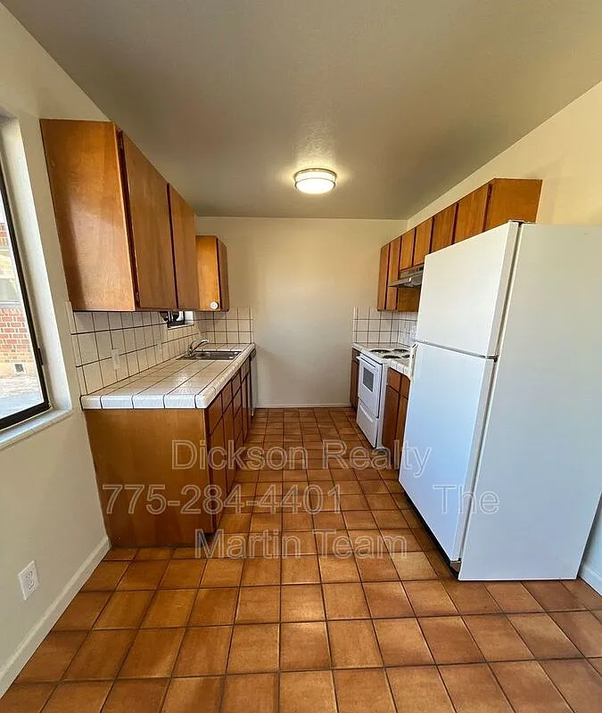 2 bed, 1.0 bath, 855 sqft, $1,550 — Photo 2