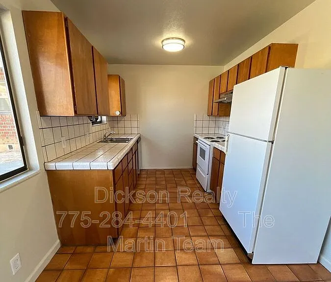 1565 G St — Photo 2