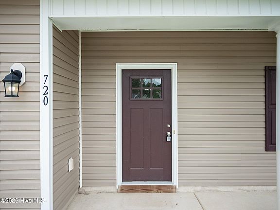 3rd image of 720 Kiwi Stone Cir
