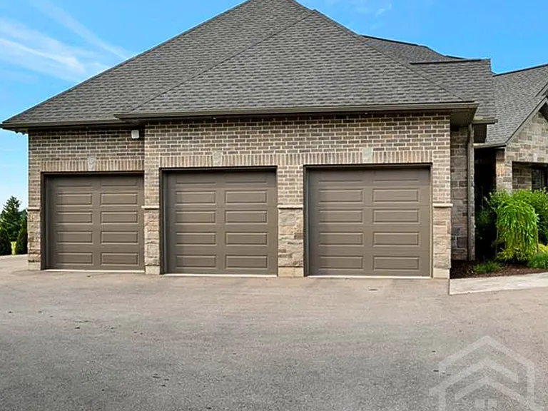 285794 Airport Rd — Photo 18