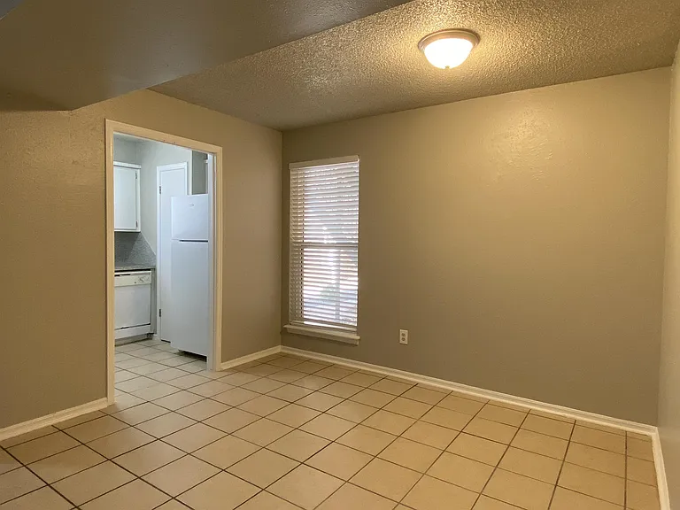 900 NW 24th St #814-05 — Photo 7