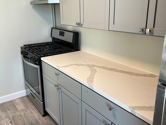 4th image of 805 Garfield St Floor 2