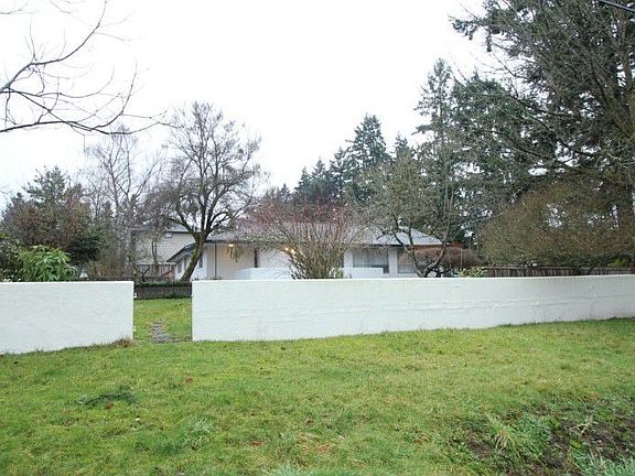 4th image of 12039 20th Ave NE