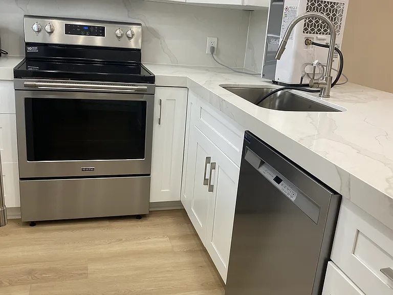 2121 NE 1st Ct #106 — Photo 6