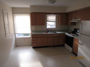 1188 W Main St APT B, Stroudsburg, PA 18360