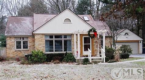 1st image of 593 Howard Ave