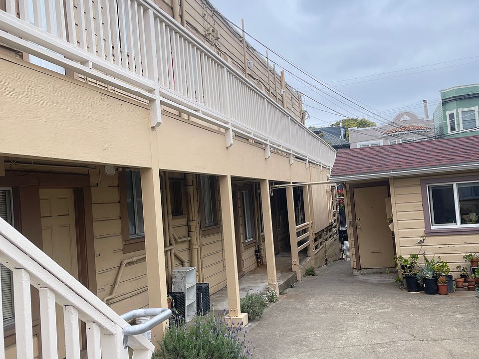 2nd image of 745 Cabrillo St