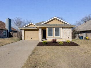 10204 Leatherwood Dr, Fort Worth, TX 76108