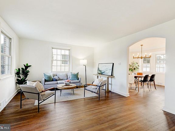 2nd image of 1529 Brierwood Rd