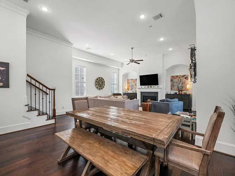 816 Ennis St — Photo 11