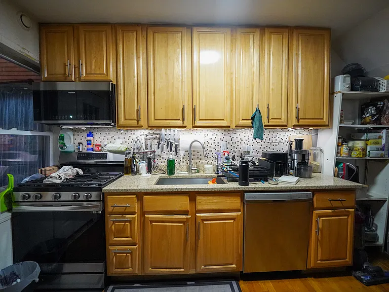 67-76 Dartmouth St #FL — Photo 7