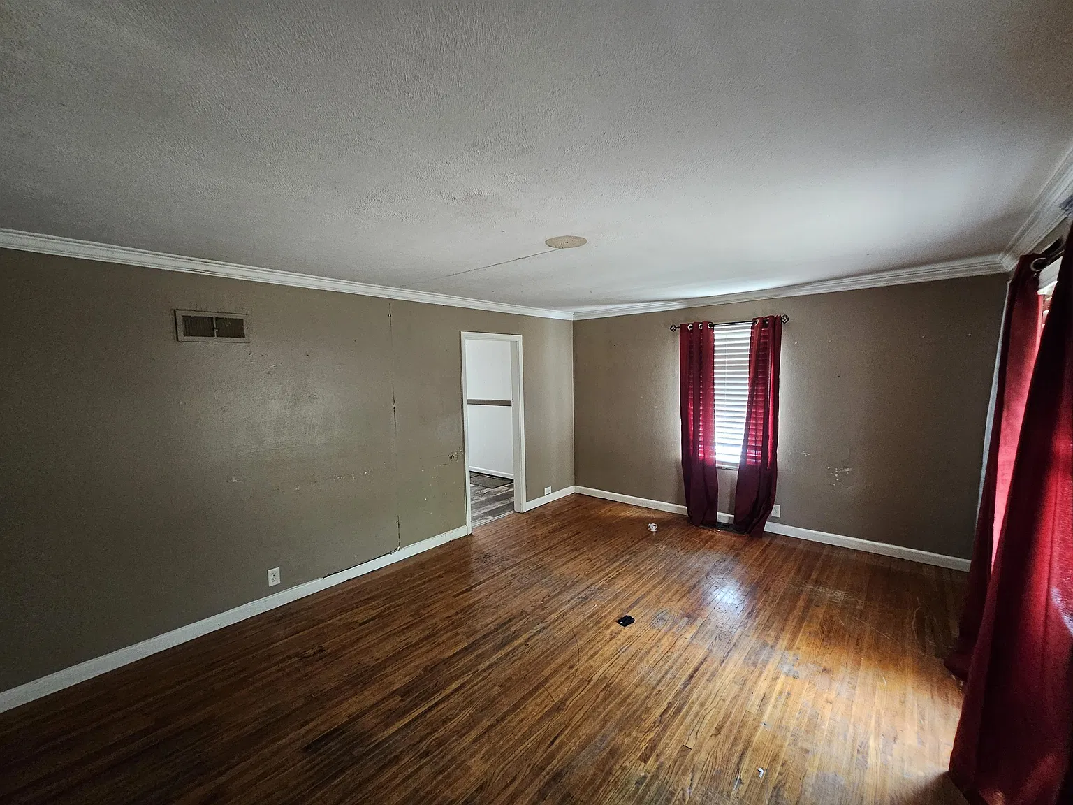 1928 South Euclid Avenue - 1 — Photo 2