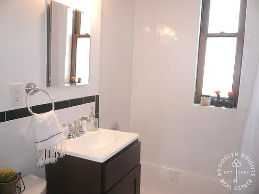 Rented by Brooklyn Heights Real Estate Inc | media 4