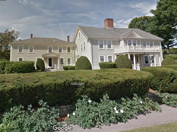 41 N Main St APT 3, Sherborn, MA 01770