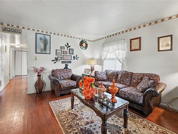 2nd image of 4304 N Jasmin Ct