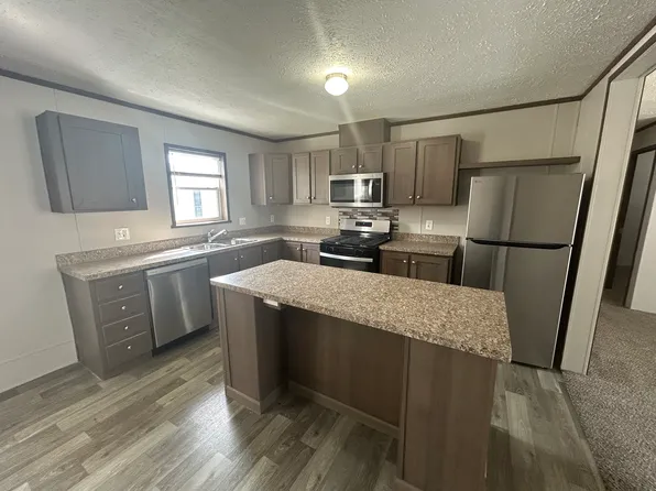 449 Montana #449, Belleville, MI 48111