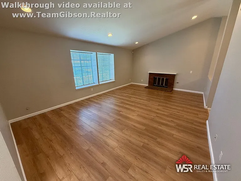 13584 Searson Dr — Photo 3