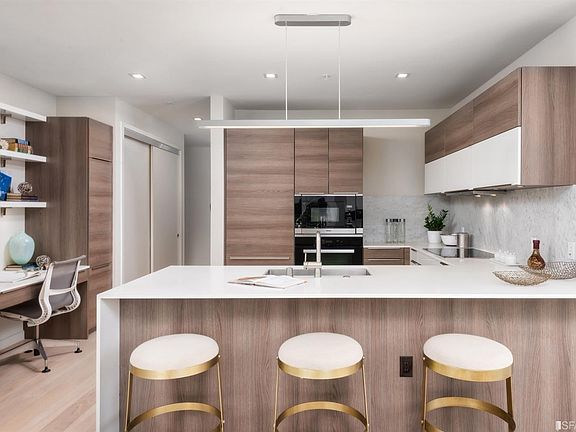4th image of 3590 20th St APT 202