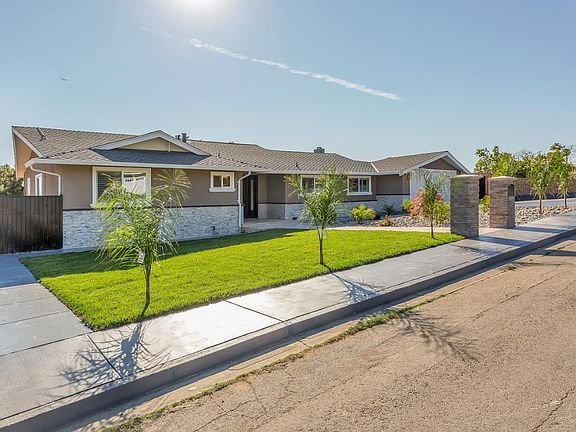 2nd image of 1077 Vista Del Mar