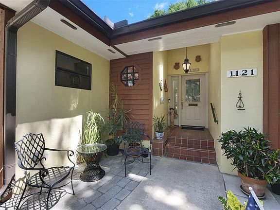 2nd image of 1121 SHOREWOOD DRIVE